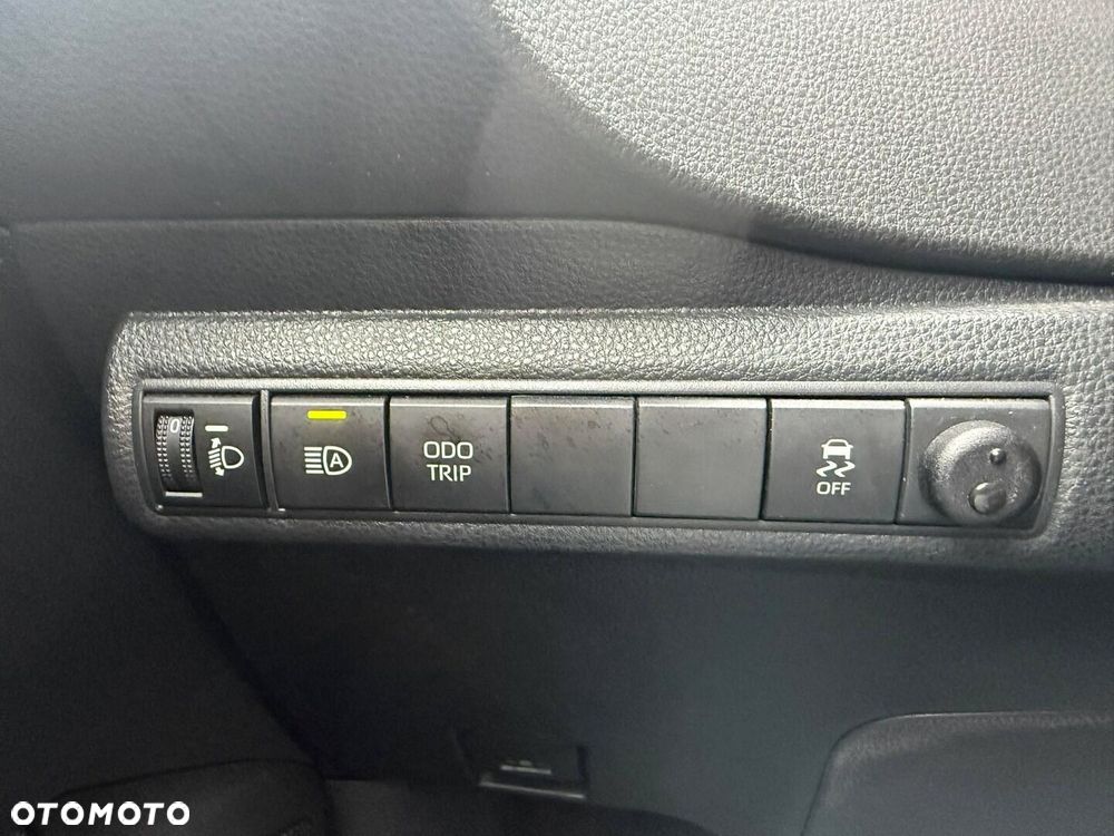 Toyota Corolla 2.0 Hybrid Comfort - 22