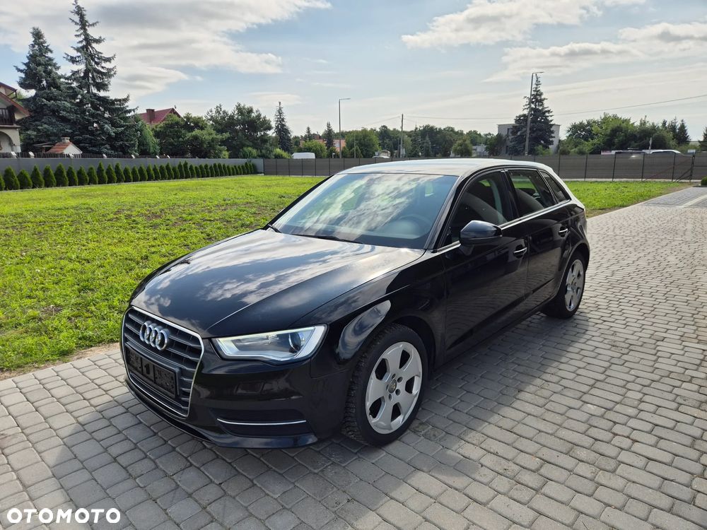 Audi A3 Sportback 1.6 TDI Attraction - 1
