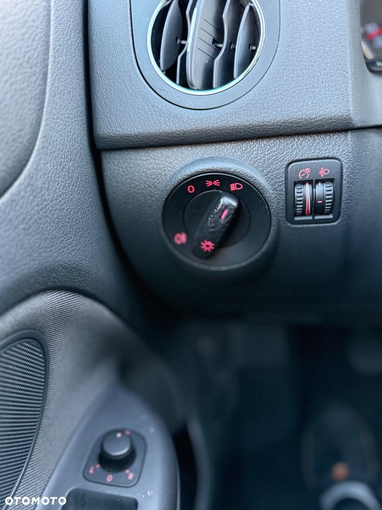 Volkswagen Golf Plus 1.4 Comfortline - 29