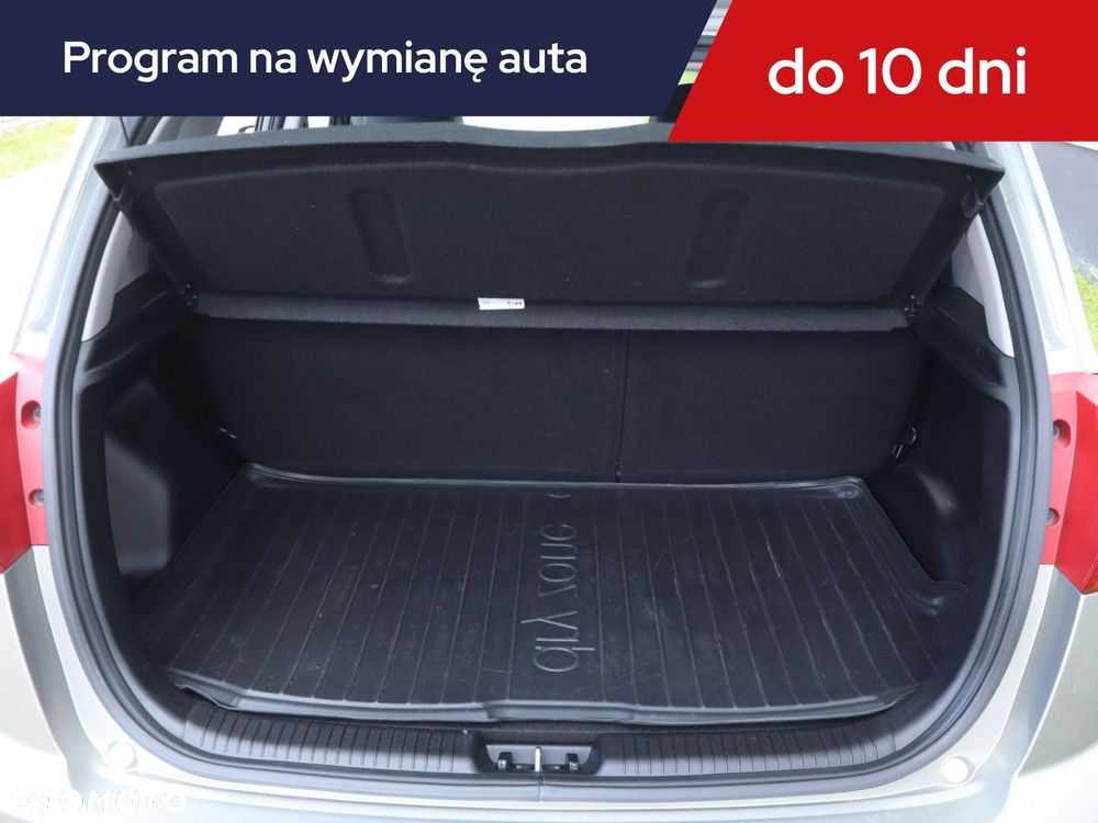 Kia Venga - 14