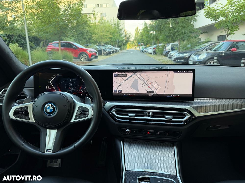 BMW Seria 3 330e Aut. M Sport - 14