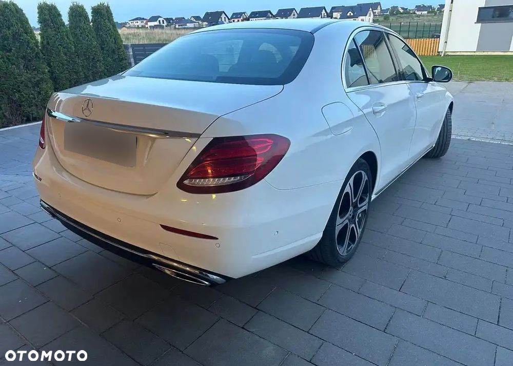Mercedes-Benz Klasa E 220 d 4-Matic 9G-TRONIC - 5