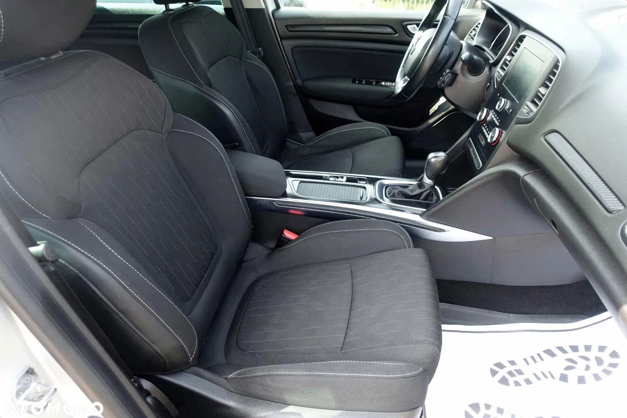 Renault Megane 1.3 TCe FAP Limited EDC - 12