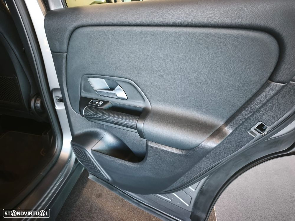Mercedes-Benz GLA 250 e Progressive - 19