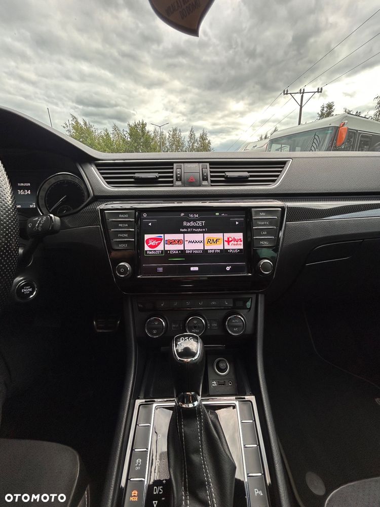 Skoda Superb 2.0 TDI Sportline DSG - 19