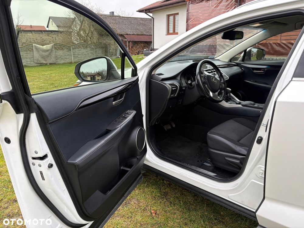 Lexus NX 200t Elite AWD - 18