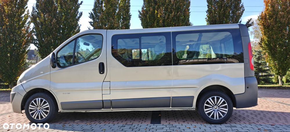Renault Trafic - 16