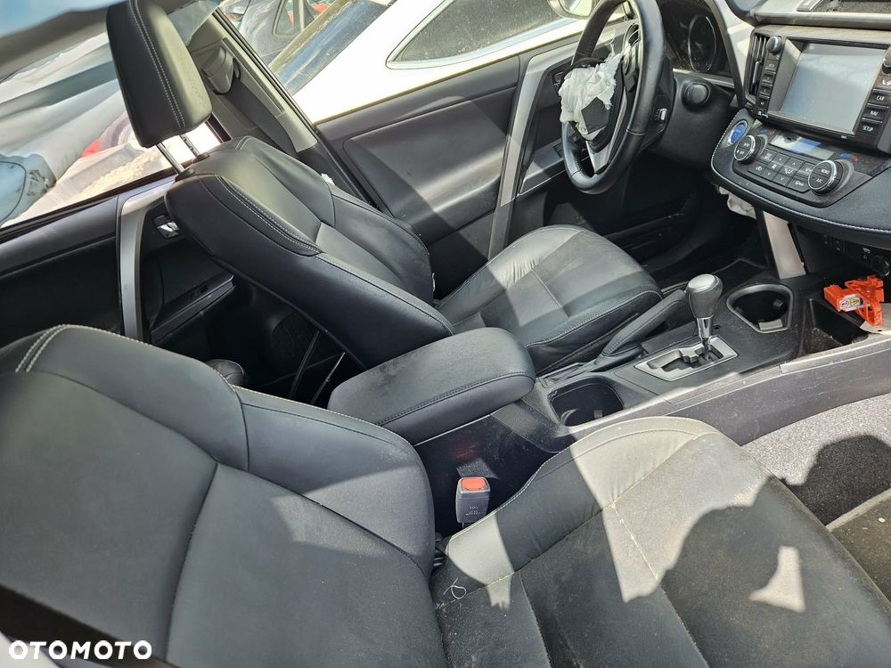 Toyota RAV4 2.5 4x4 Style Selection - 16