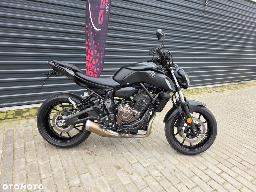 Yamaha MT - 2