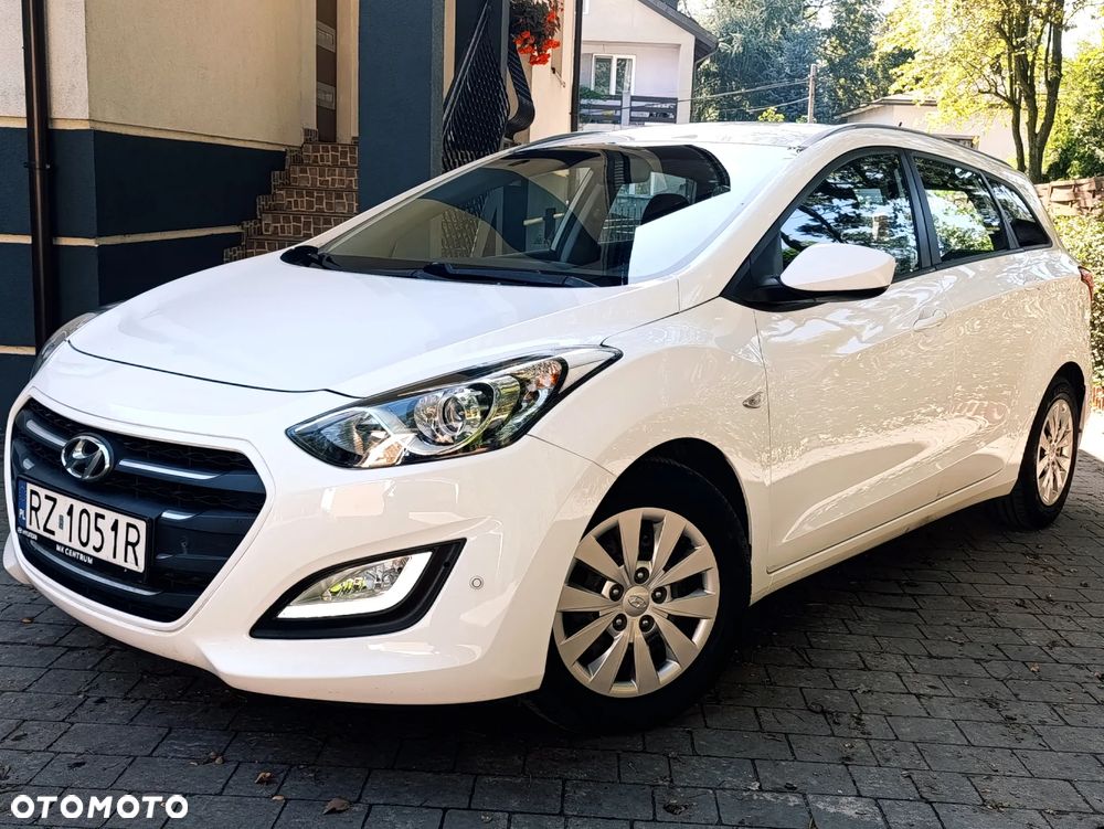 Hyundai i30 1.6 GDI BlueDrive Classic + - 2