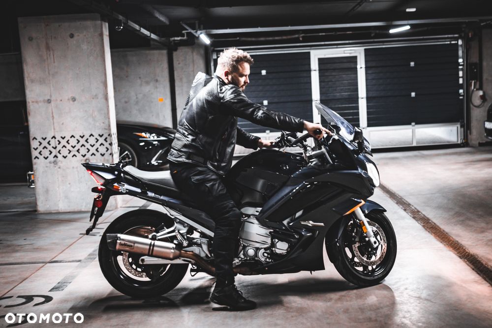 Yamaha FJR - 14