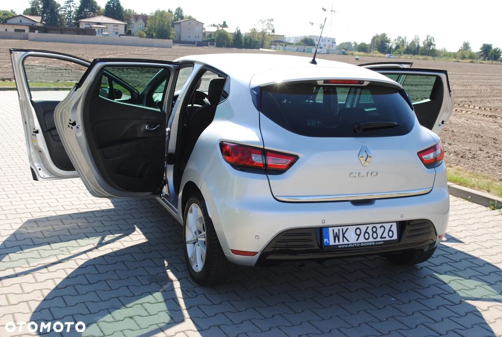 Renault Clio 1.2 16V 75 LIMITED - 33