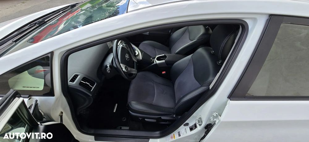 Toyota Prius - 6