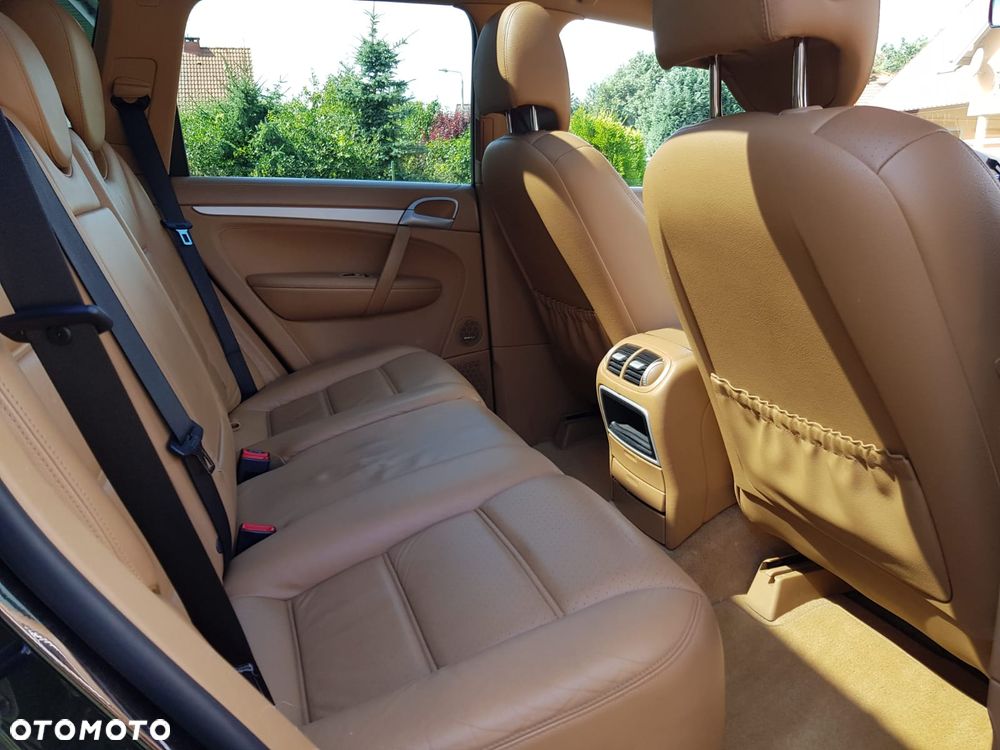 Porsche Cayenne - 15