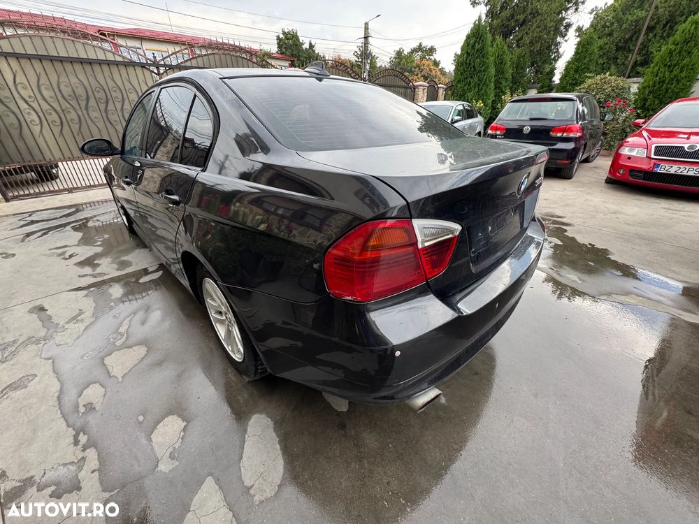 Dezmembram BMW 320 e90/e91 An fabr 2008 N47D20A manuala - 12