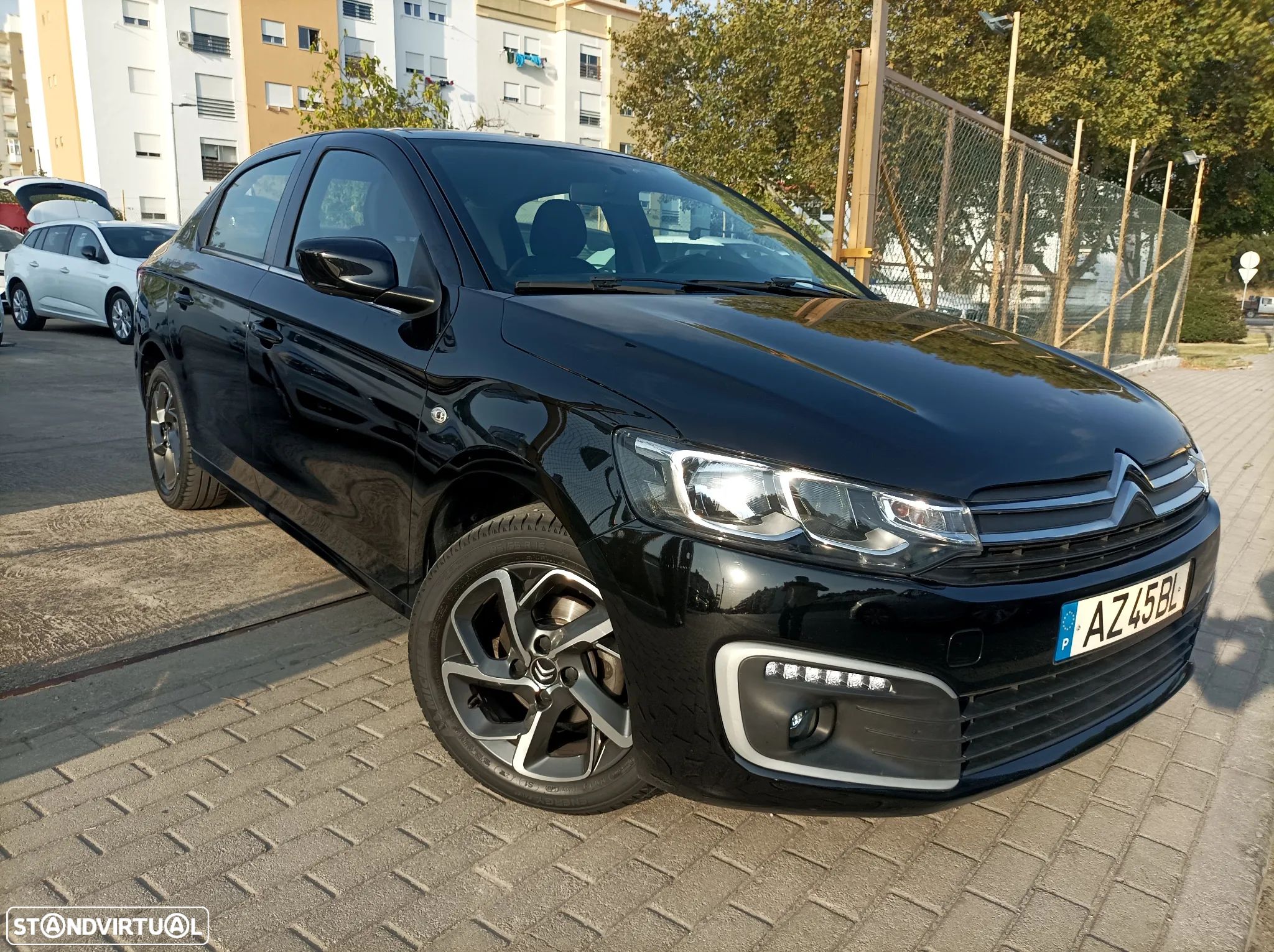 Citroën C-Elysée 1.2 PureTech Shine - 1