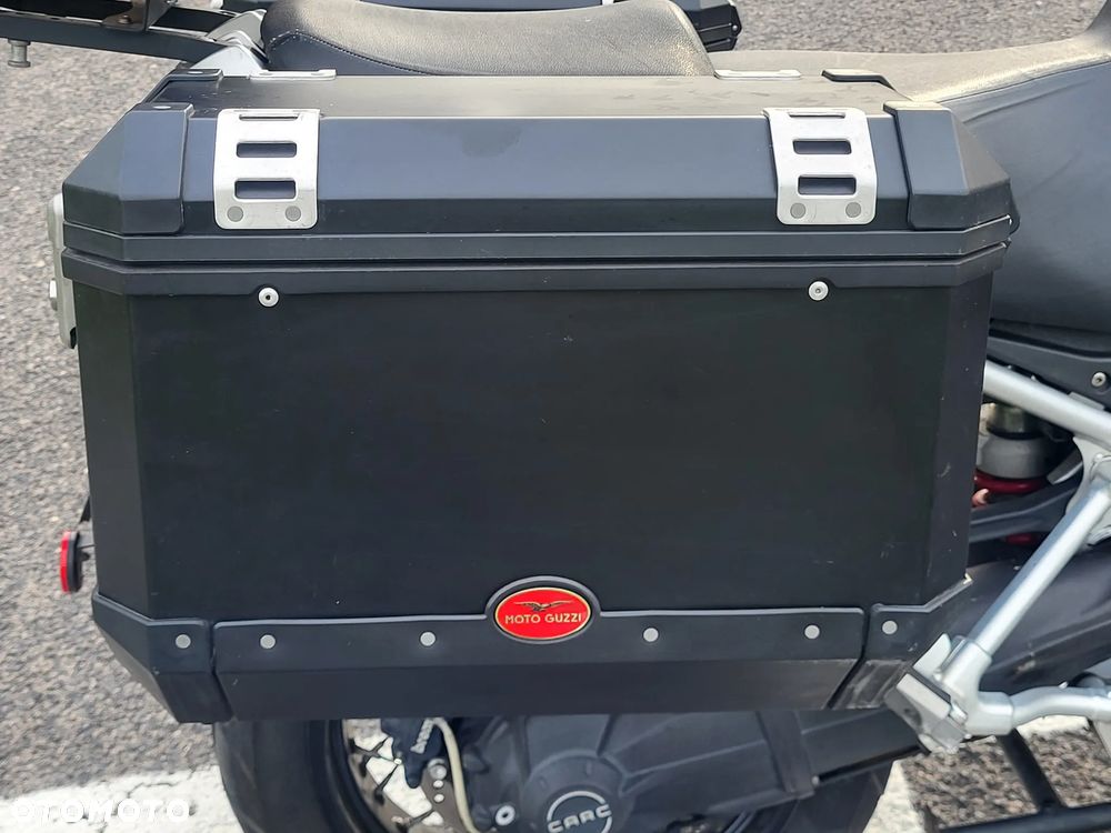 Moto Guzzi Stelvio - 25