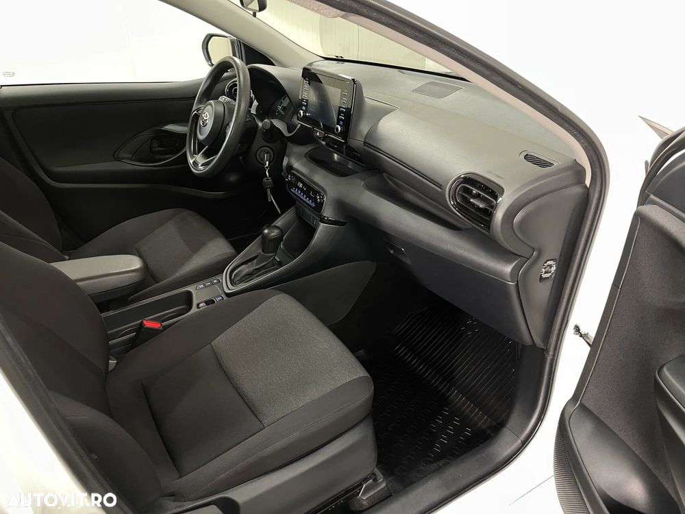 Toyota Yaris 1.5 VVT-i HSD Exclusive Style - 9