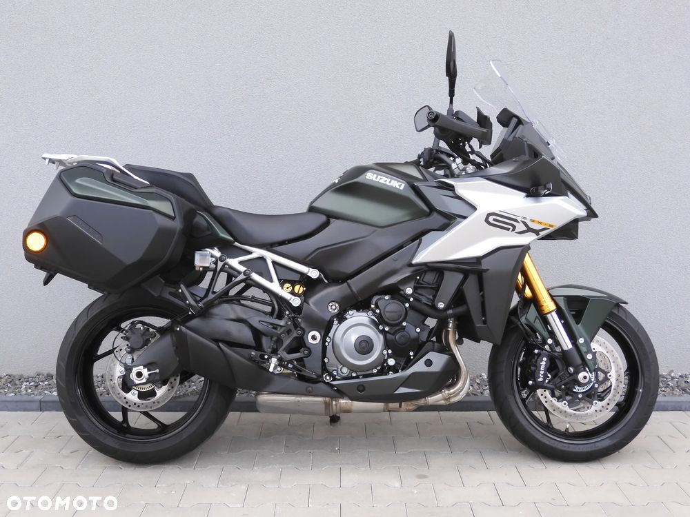 Suzuki GSX - 9