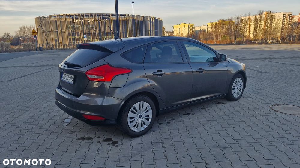 Ford Focus 1.6 Trend - 5