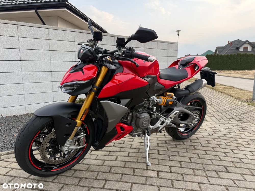Ducati Streetfighter V2 - 8