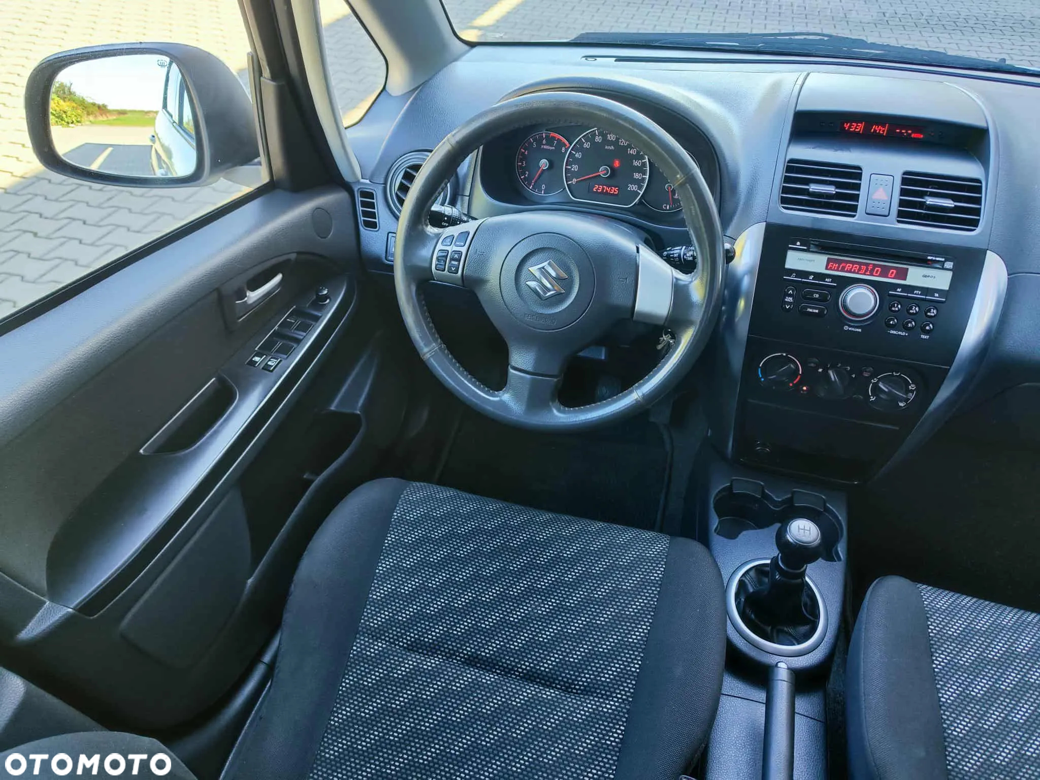 Suzuki SX4 1.6 Premium Outdoor - 18