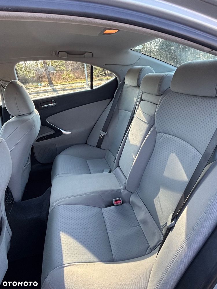 Lexus IS 250 - 8