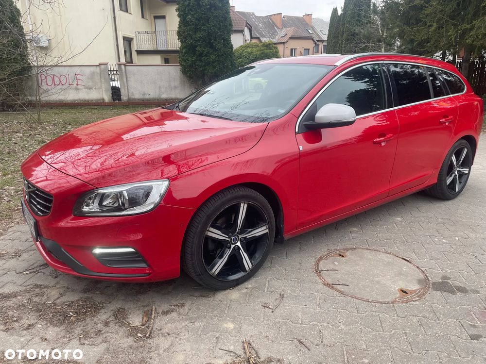 Volvo V60 D4 Geartronic R-Design - 1
