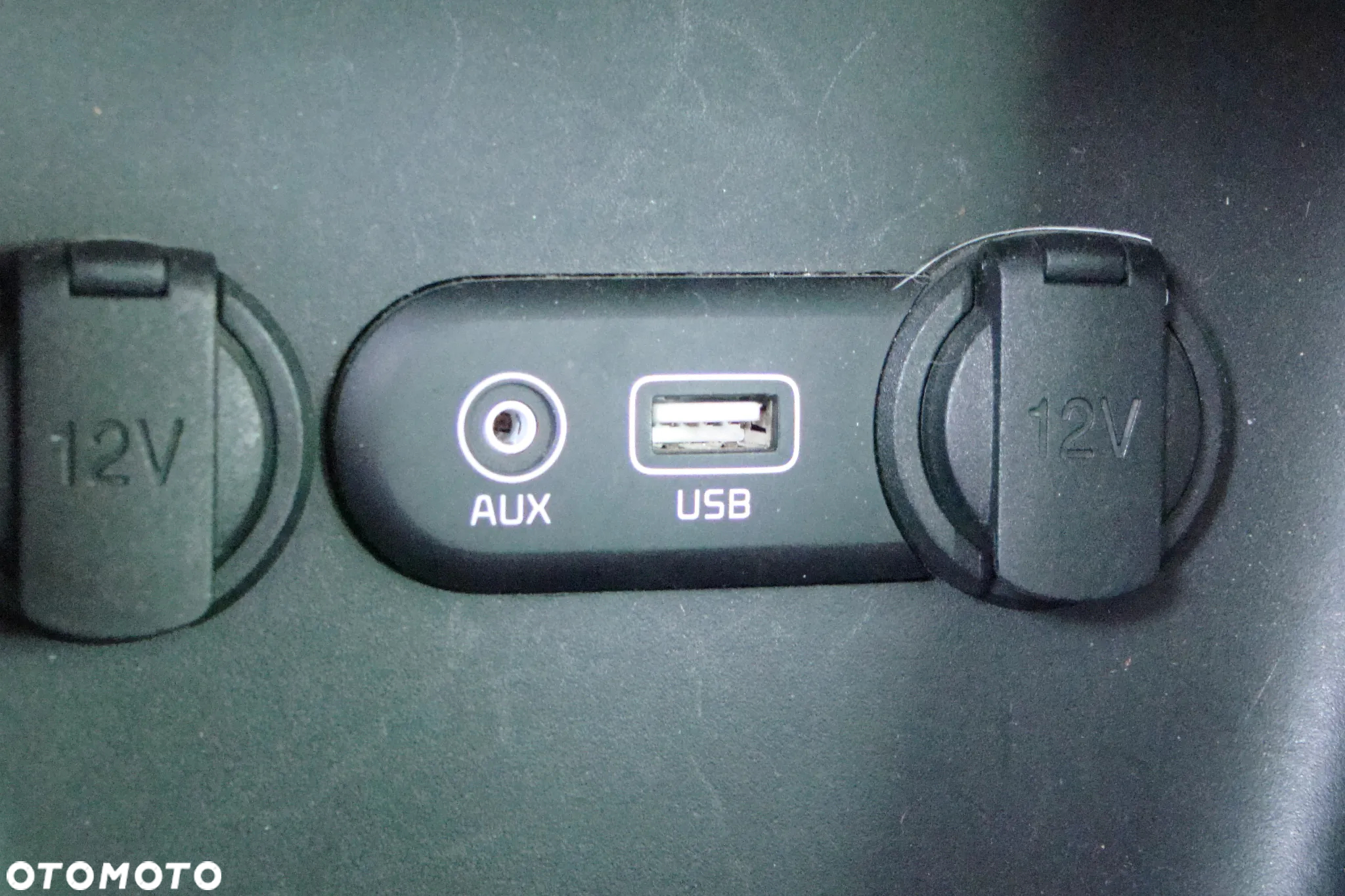 Kia Ceed - 11