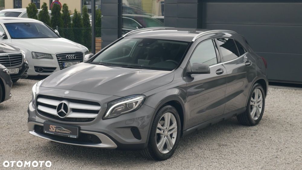 Mercedes-Benz GLA - 5