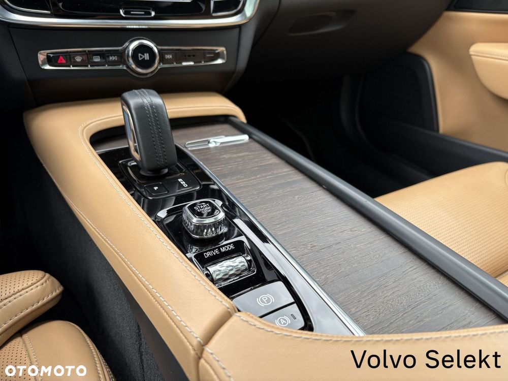 Volvo V90 Cross Country - 14