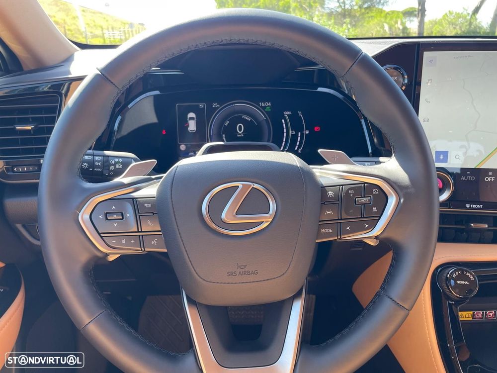 Lexus NX 450h+ Executive Plus - 27