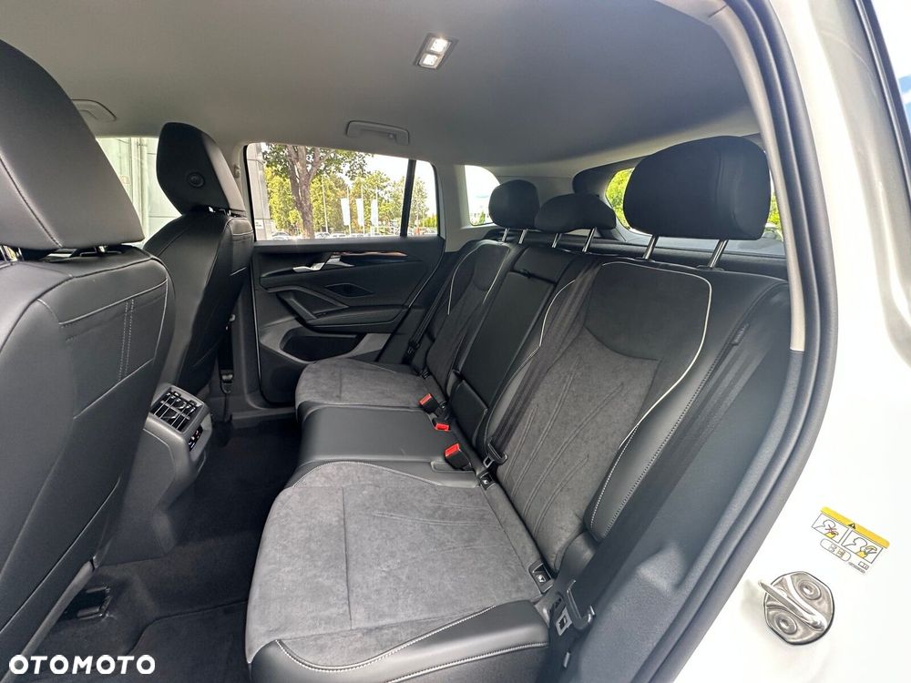 Volkswagen Tiguan 1.5 eTSI Elegance DSG - 26