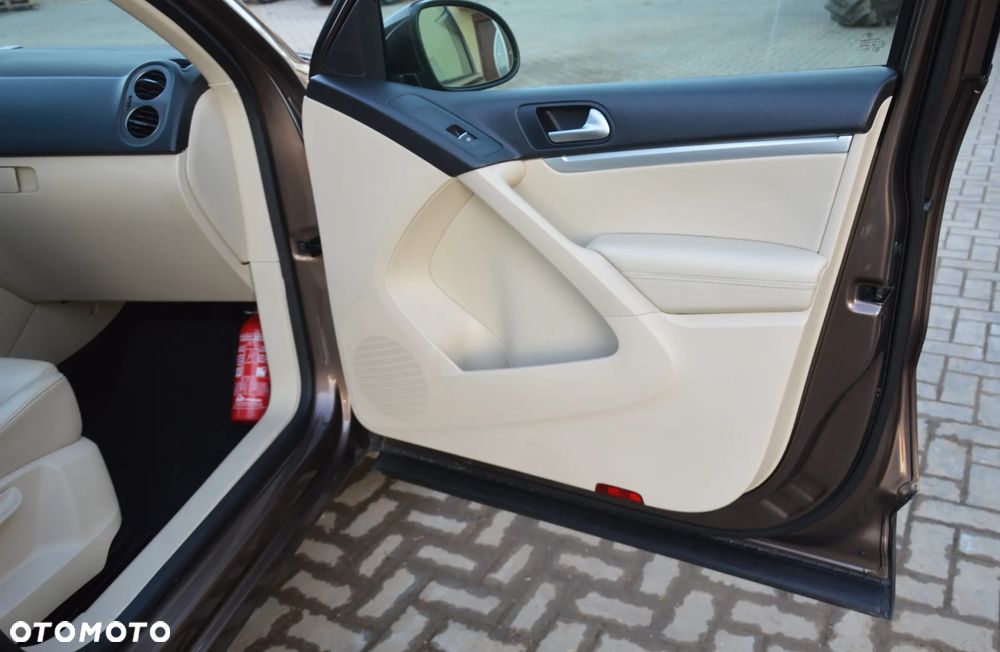 Volkswagen Tiguan - 30
