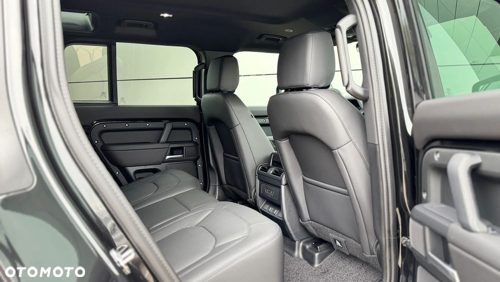 Land Rover Defender 3.0 D250 mHEV X-Dynamic SE - 12