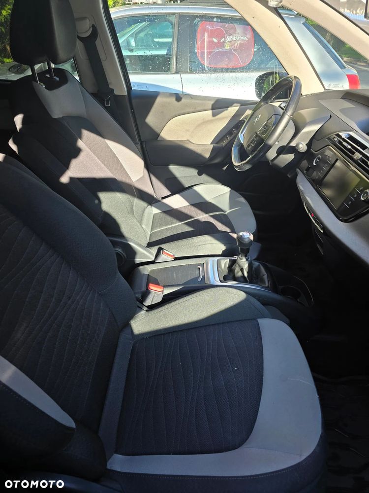 Citroën C4 Picasso - 12