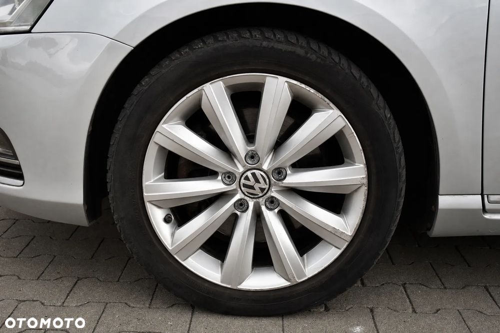 Volkswagen Passat 2.0 TDI Comfortline - 9
