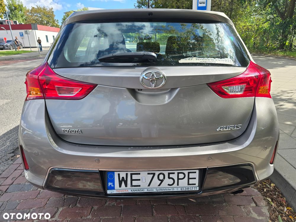 Toyota Auris 1.6 Premium MS - 3