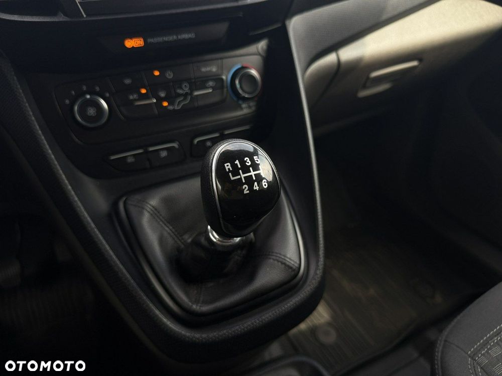 Ford Transit Connect - 27