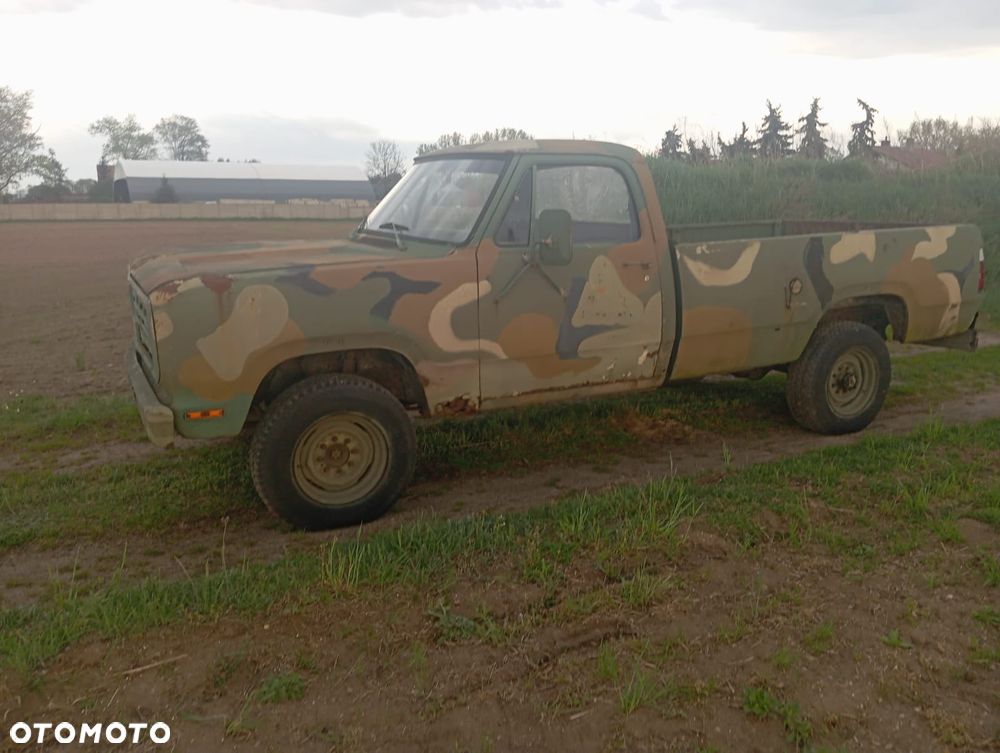 Dodge D100 - 2