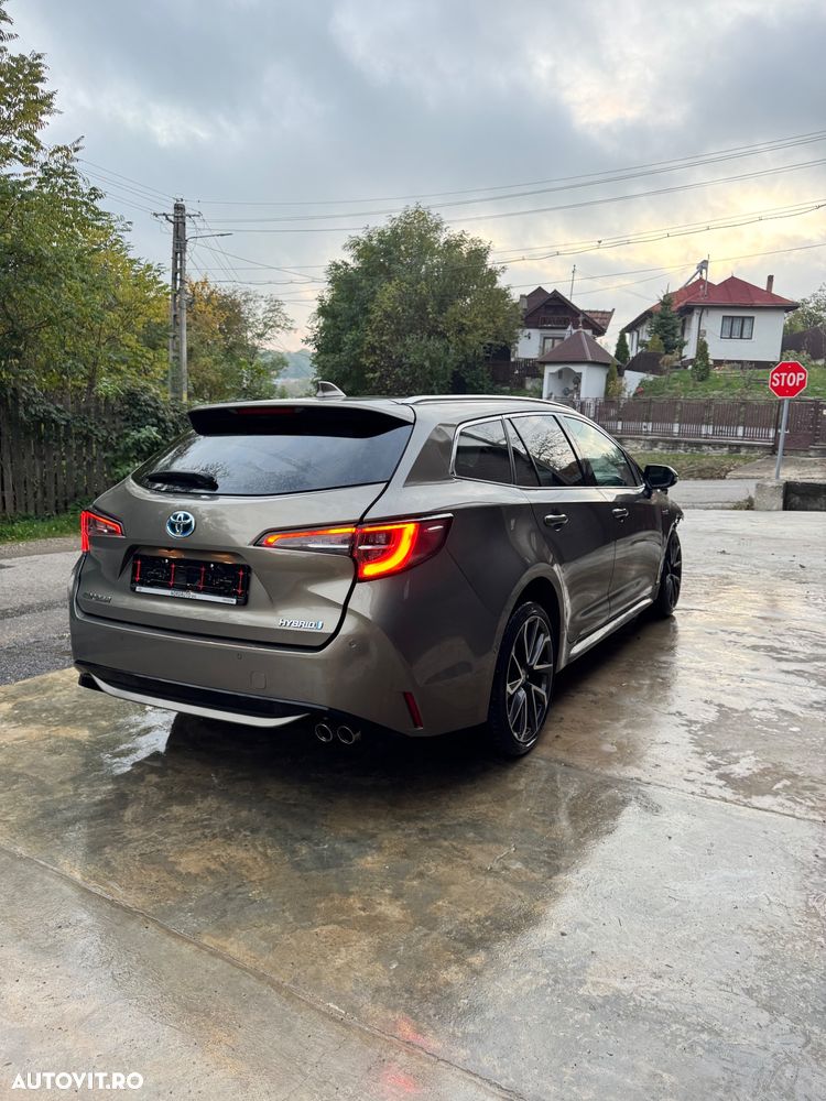 Toyota Corolla 2.0 HSD Exclusive Plus GR Sport Bi-Tone - 3