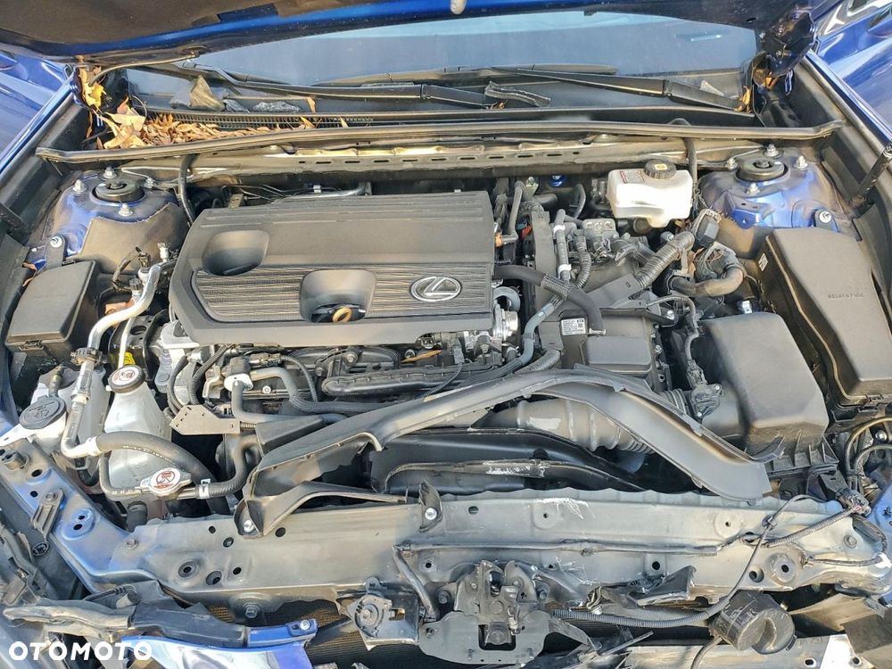 Lexus ES 300h F Sport - 38