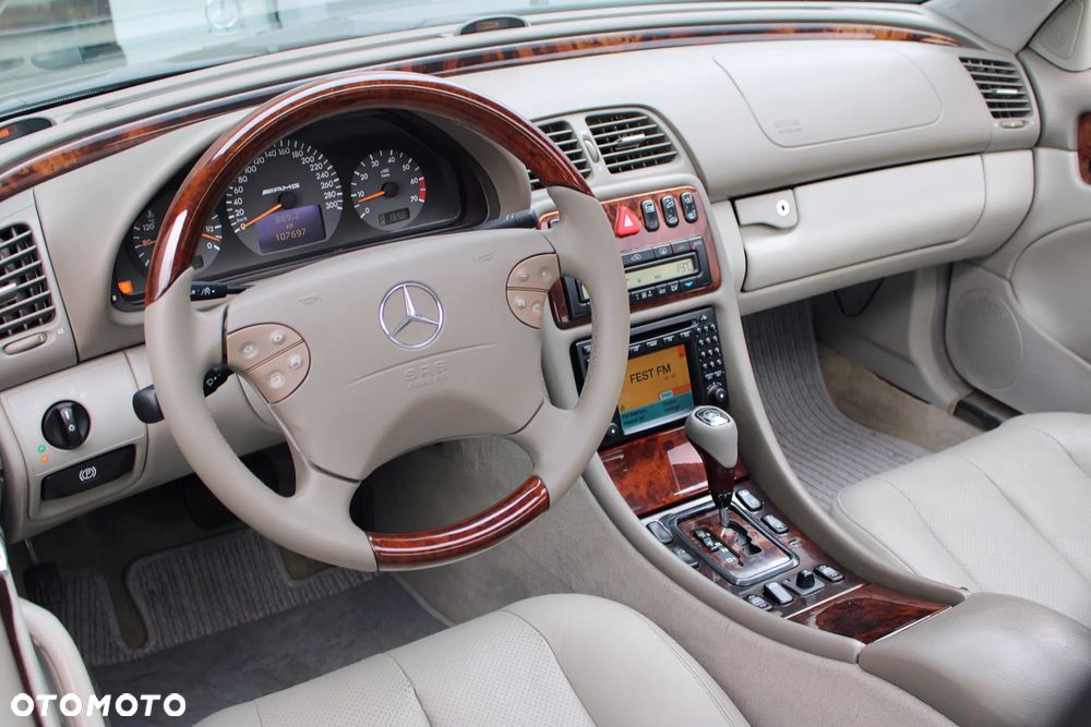 Mercedes-Benz CLK - 19