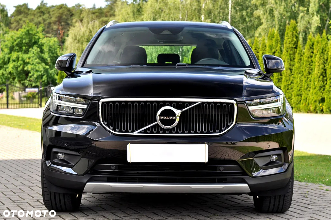 Volvo XC 40 T3 Momentum Pro - 2