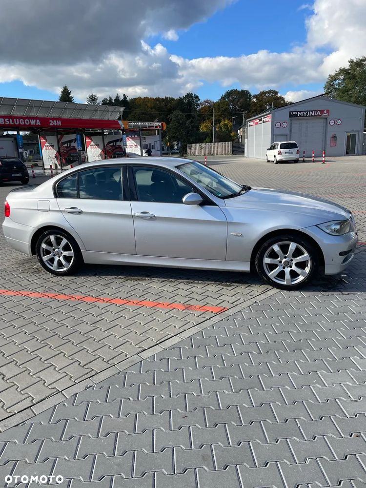 BMW Seria 3 318i - 5