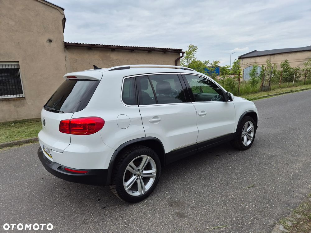 Volkswagen Tiguan 2.0 TDI DPF 4Motion BlueMotion Technology DSG Sport & Style - 11