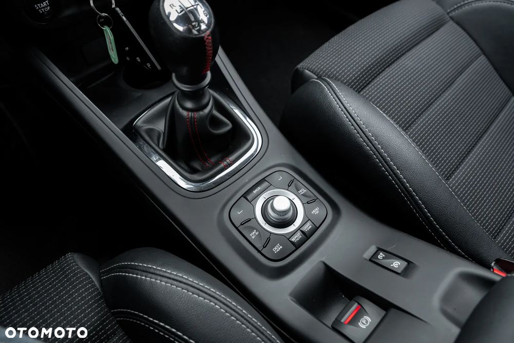 Renault Megane TCe 220 Start & Stop GTline 220 - 36