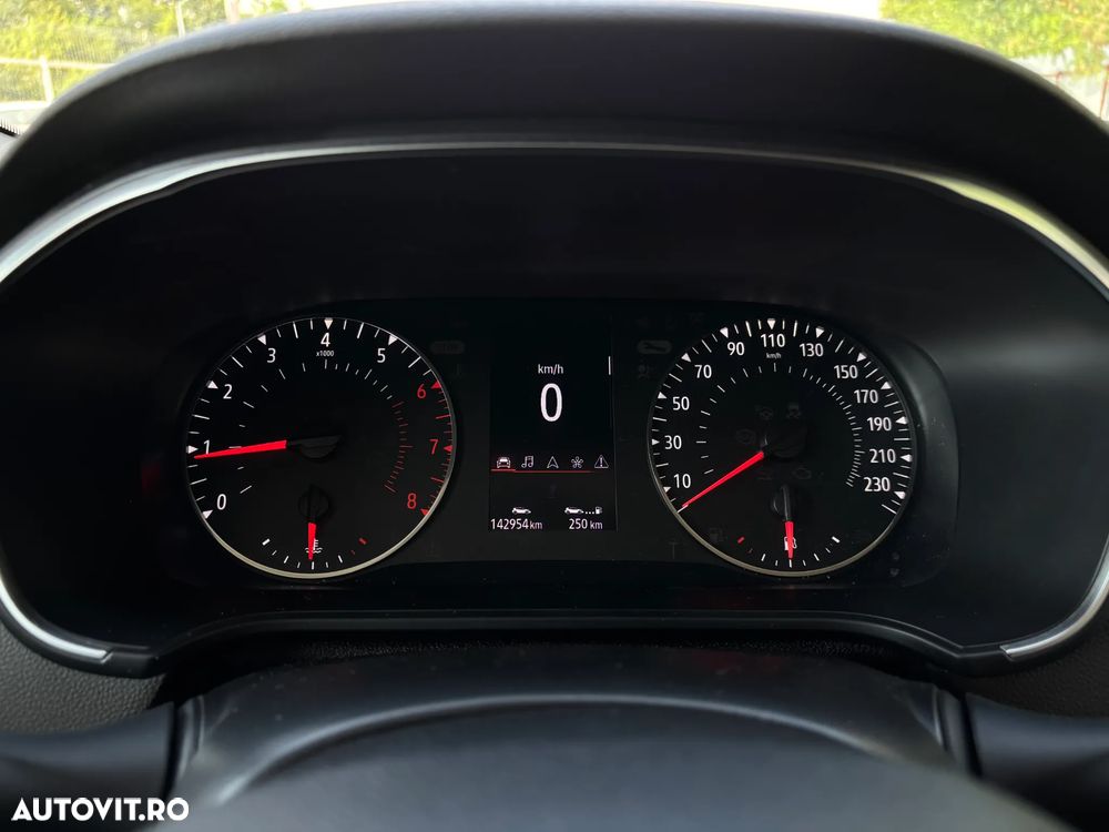 Renault Megane TCe 140 GPF LIMITED - 15