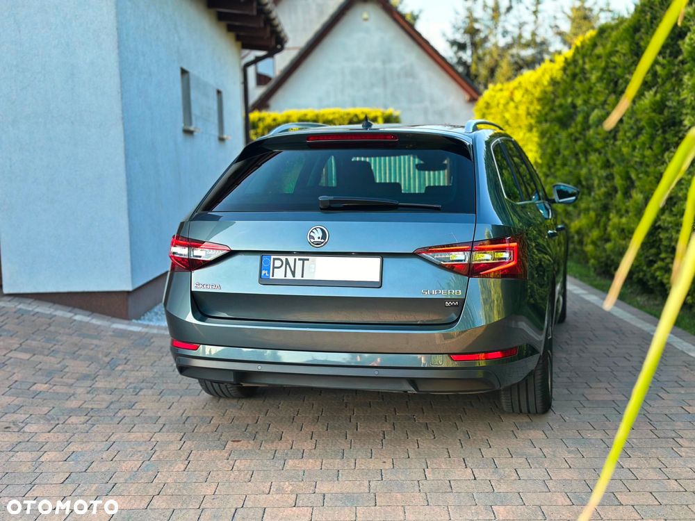 Skoda Superb 2.0 TDI L&K DSG - 7