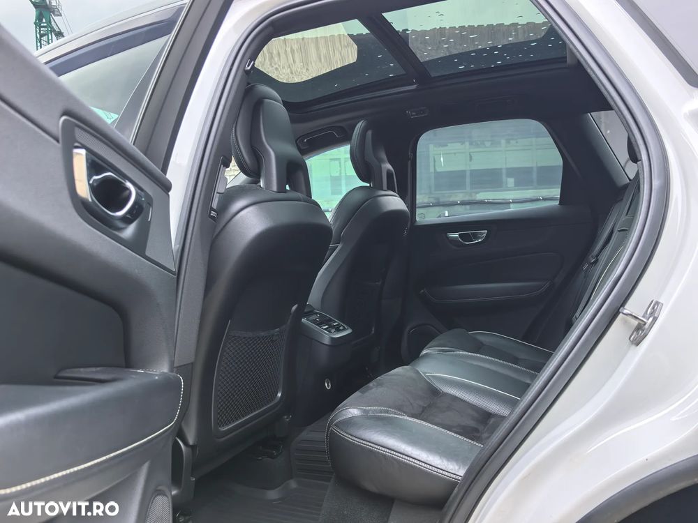 Volvo XC 60 D5 AWD R-Design - 7